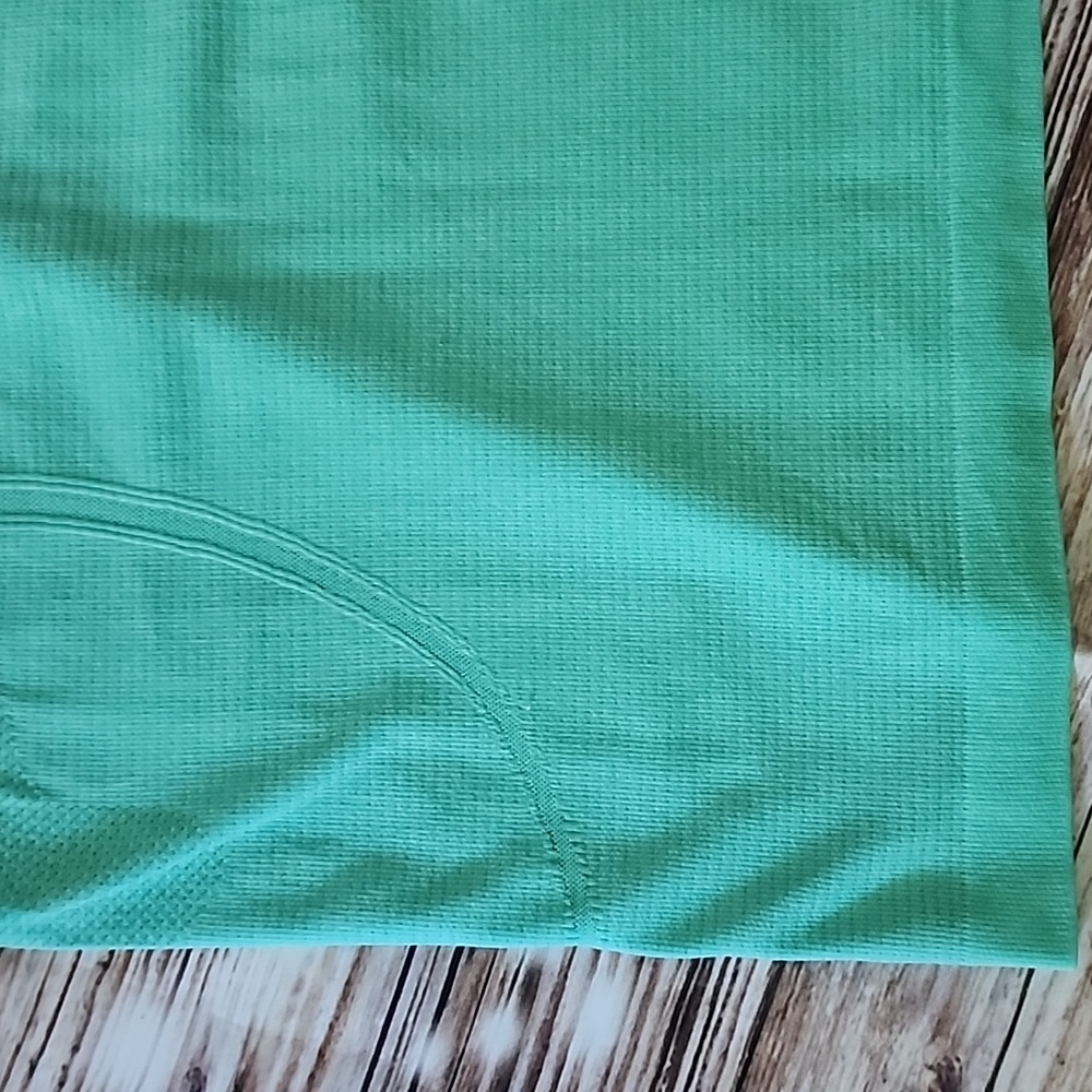 Lululemon Tank - Picture 4 of 12